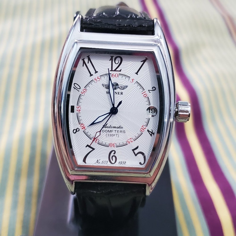 Winner Automatic Date Function Tonneau Shape